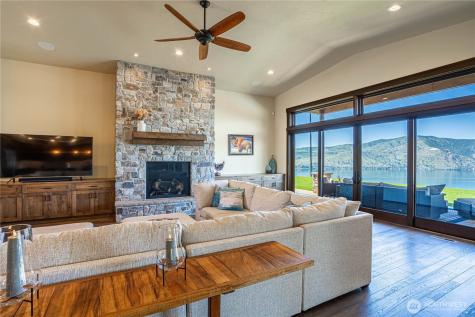 219 Corkscrew Lane Manson WA 98831