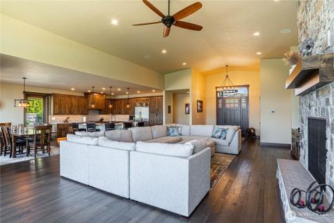 219 Corkscrew Lane Manson WA 98831