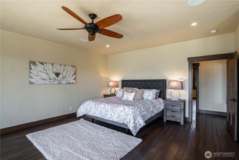 219 Corkscrew Lane Manson WA 98831