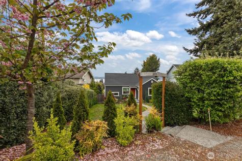 8450 E Side Drive NE Tacoma WA 98422