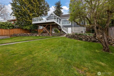 8450 E Side Drive NE Tacoma WA 98422