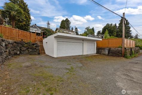 8450 E Side Drive NE Tacoma WA 98422