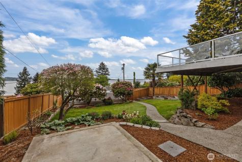 8450 E Side Drive NE Tacoma WA 98422