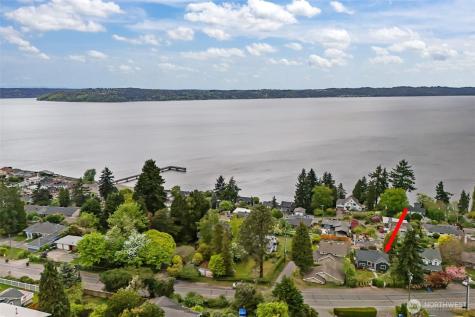8450 E Side Drive NE Tacoma WA 98422