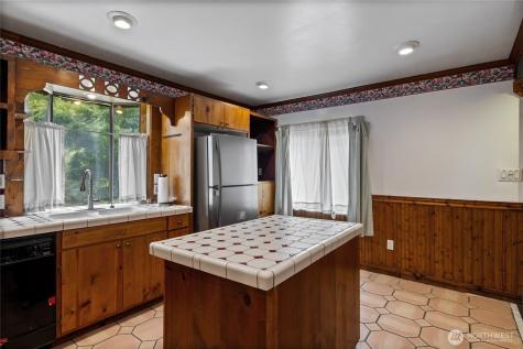 401 7th Street NW Puyallup WA 98371