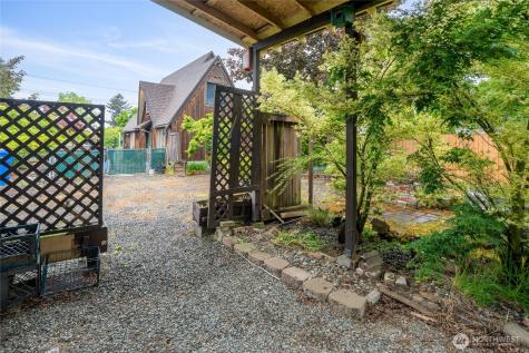 401 7th Street NW Puyallup WA 98371