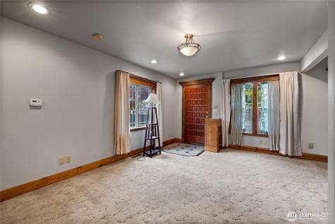 401 7th Street NW Puyallup WA 98371