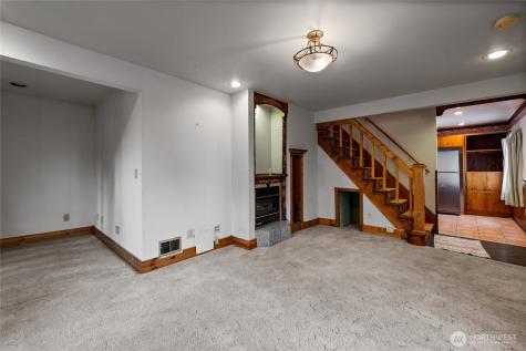 401 7th Street NW Puyallup WA 98371