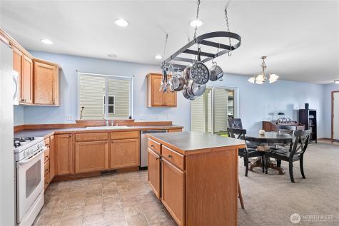 1162 Aaron Drive Lynden WA 98264