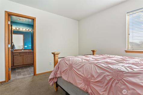 1162 Aaron Drive Lynden WA 98264