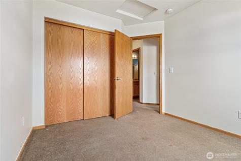 1162 Aaron Drive Lynden WA 98264