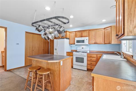 1162 Aaron Drive Lynden WA 98264