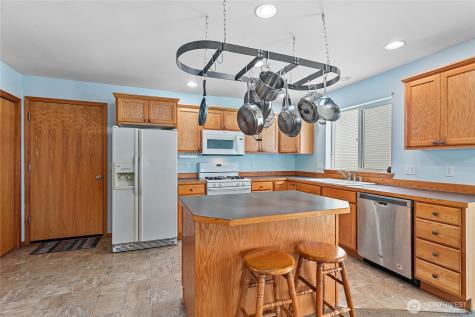 1162 Aaron Drive Lynden WA 98264