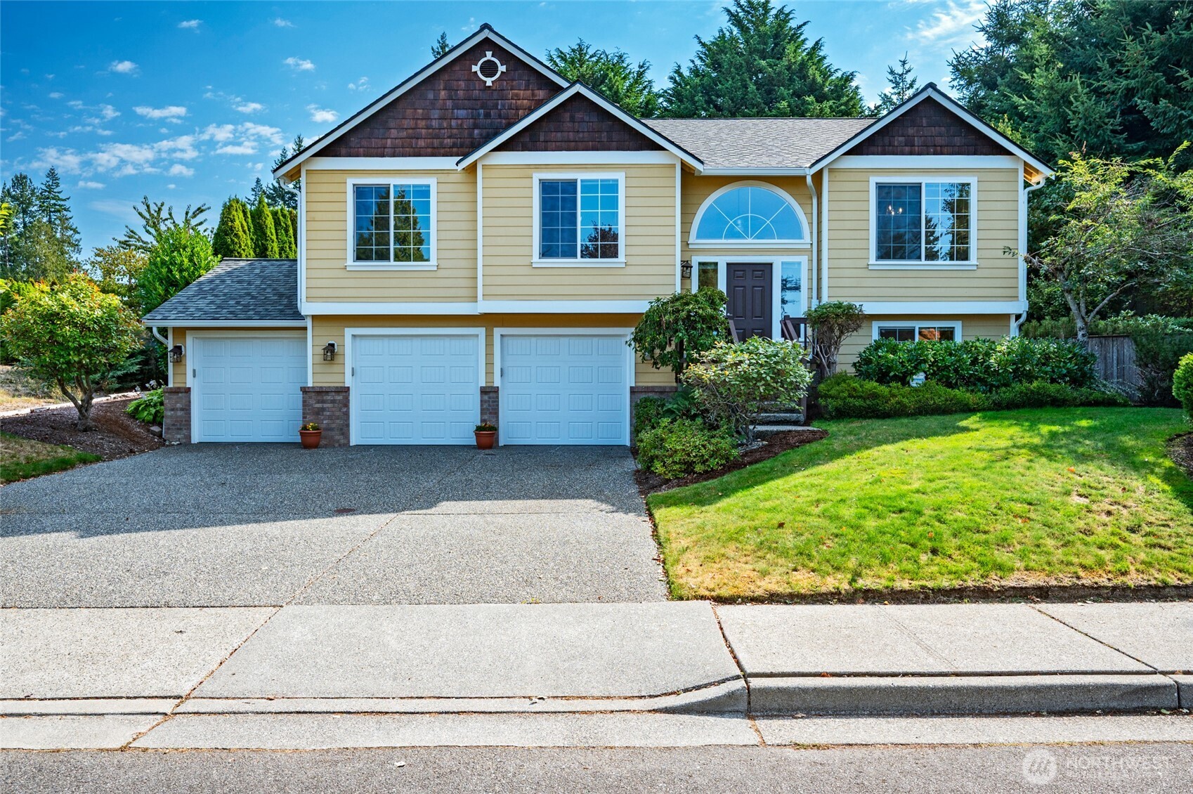 19407 70th Avenue W Lynnwood WA 98036
