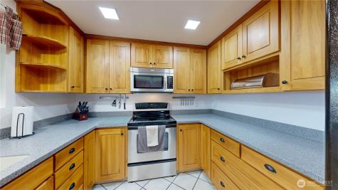 17121 SE 264th Place Covington WA 98042