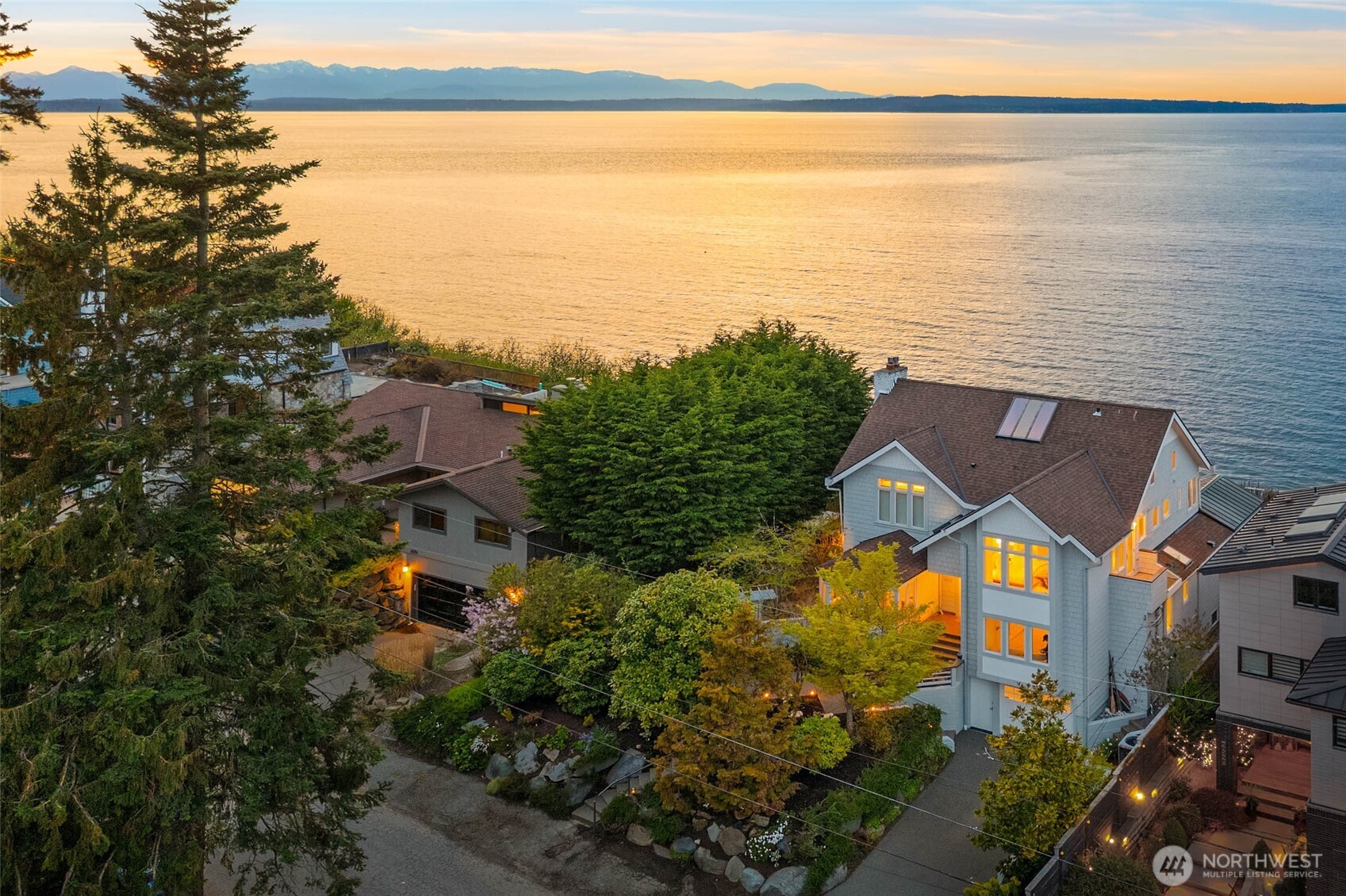 2628 NW Esplanade Seattle WA 98117