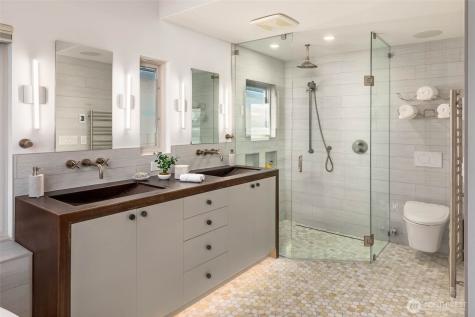 2628 NW Esplanade Seattle WA 98117
