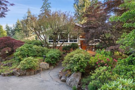 361 E Lakeland Drive Allyn WA 98524