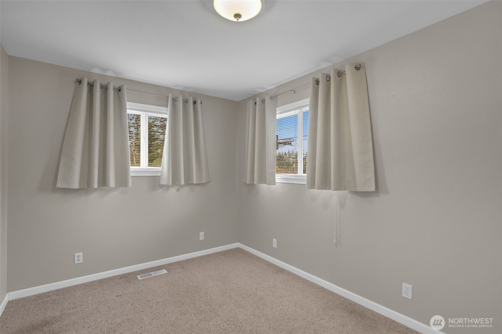 2102 15th Avenue Milton WA 98354