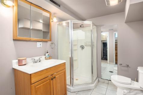 15411 SE 8th Street Bellevue WA 98007