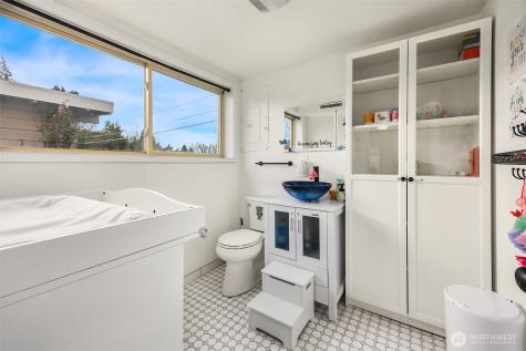 15411 SE 8th Street Bellevue WA 98007