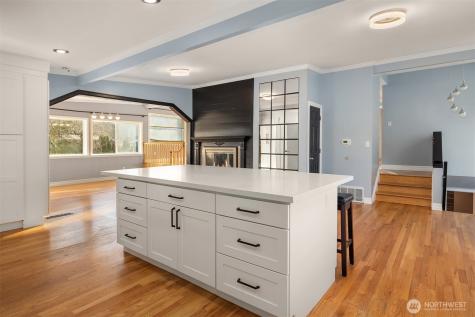 15411 SE 8th Street Bellevue WA 98007