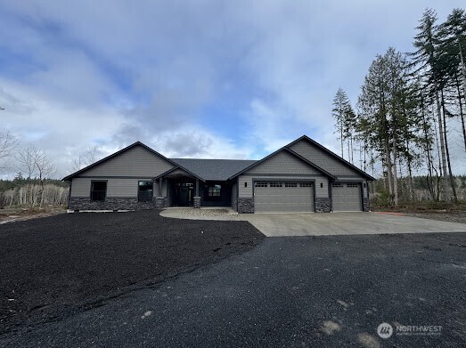 22 Raven Lane Elma WA 98541