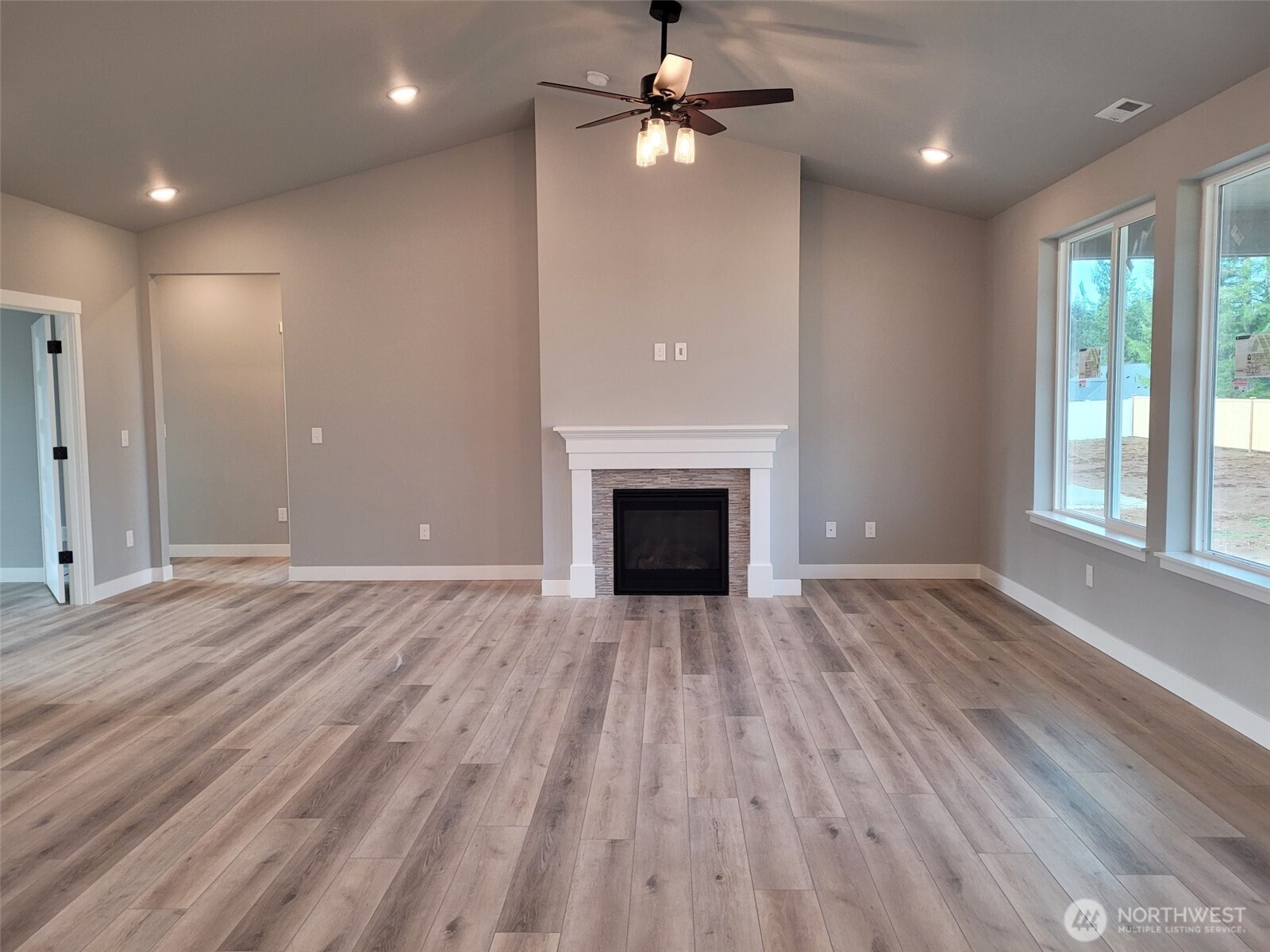 22 Raven Lane Elma WA 98541