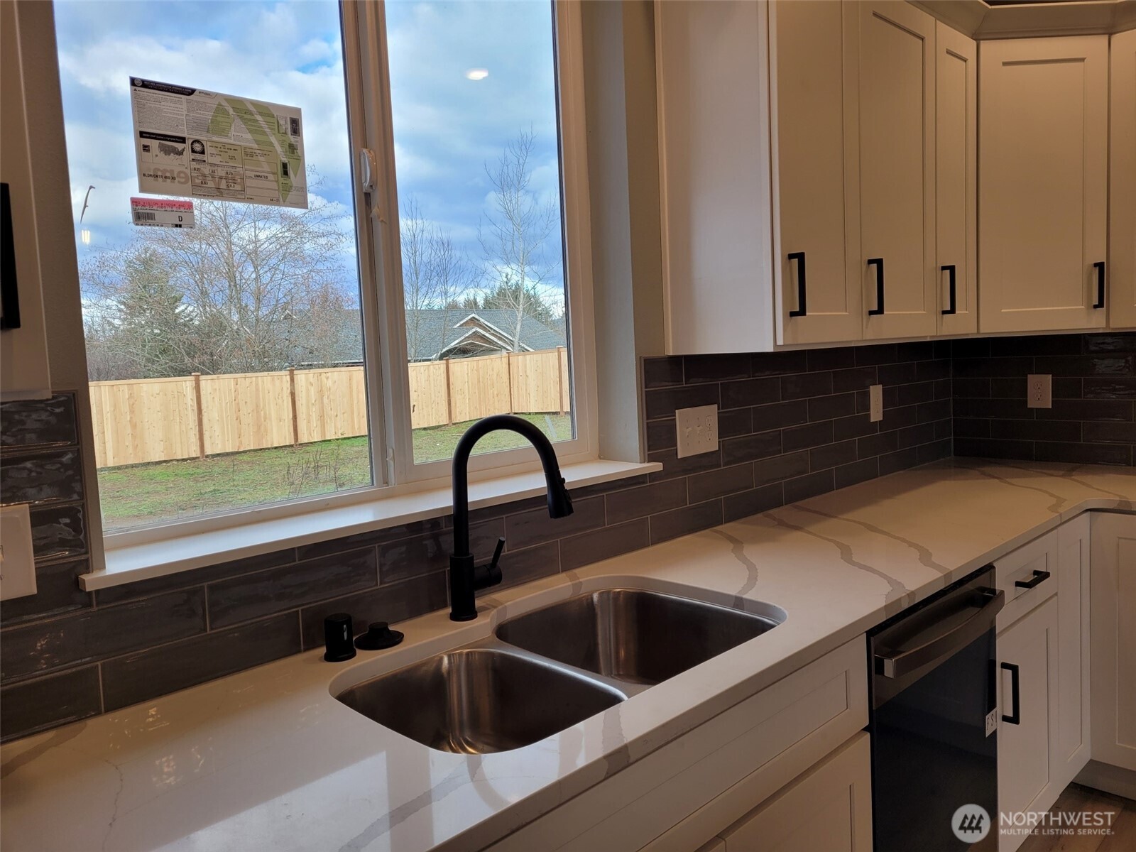 22 Raven Lane Elma WA 98541