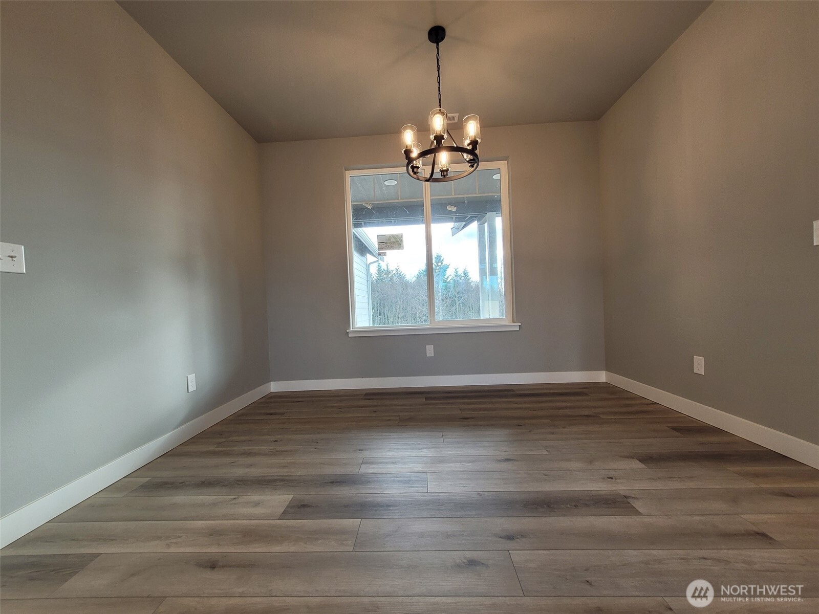 22 Raven Lane Elma WA 98541