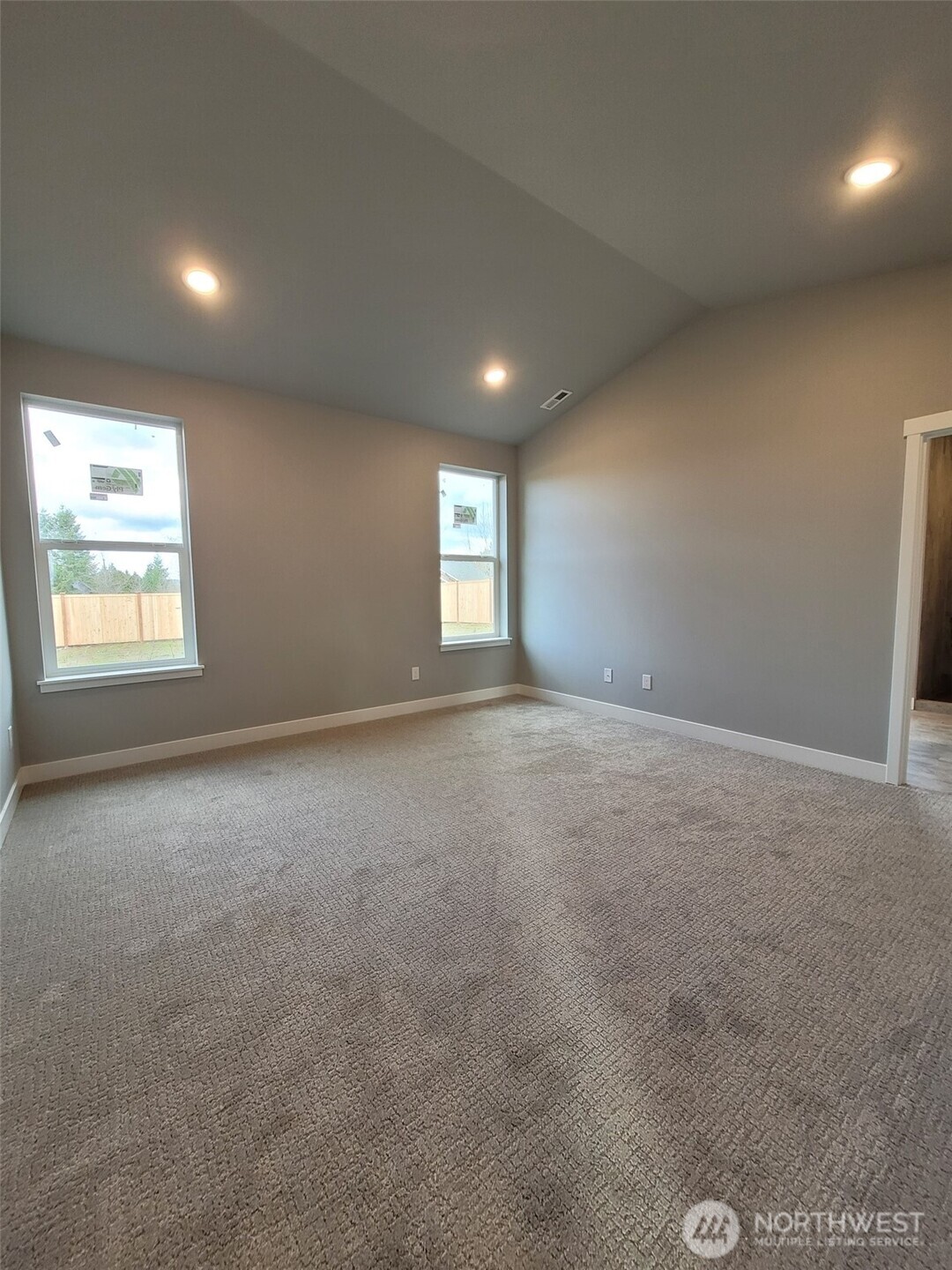 22 Raven Lane Elma WA 98541