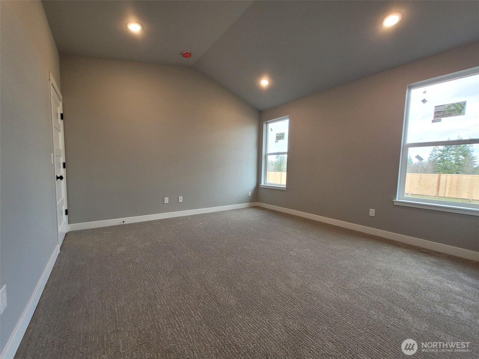 22 Raven Lane Elma WA 98541