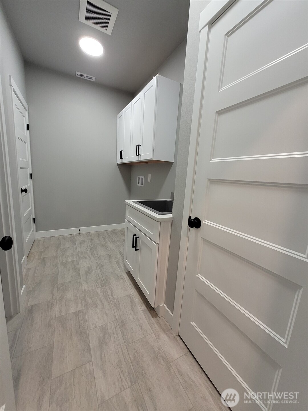 22 Raven Lane Elma WA 98541