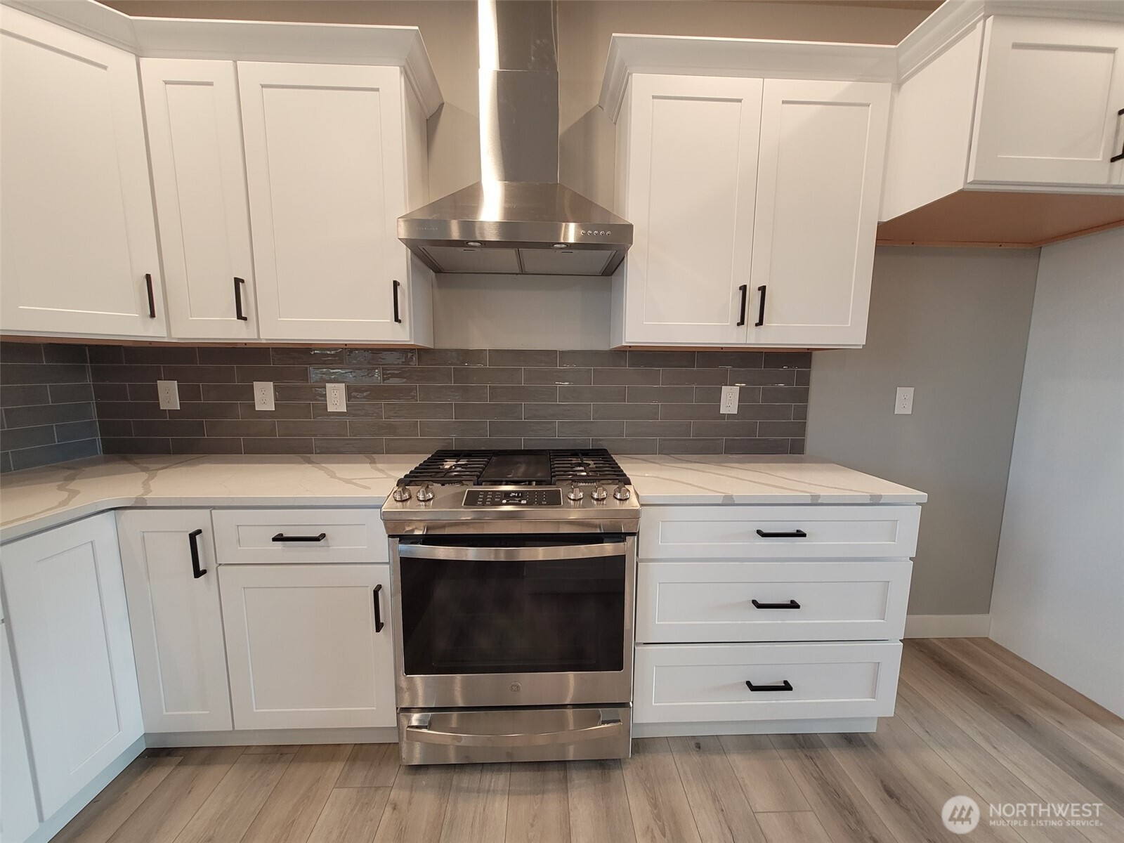 22 Raven Lane Elma WA 98541