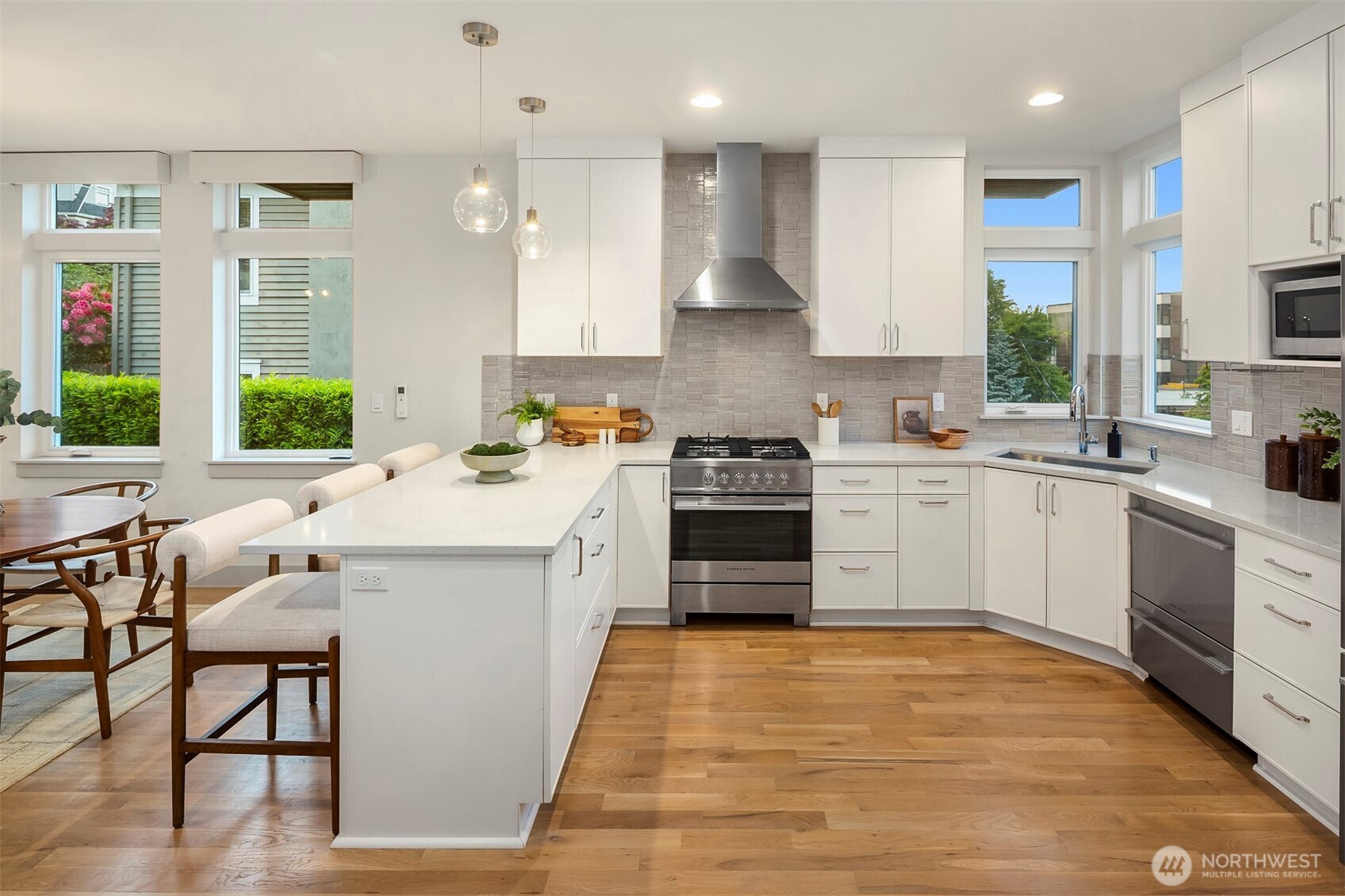1516 Bigelow Avenue N Seattle WA 98109