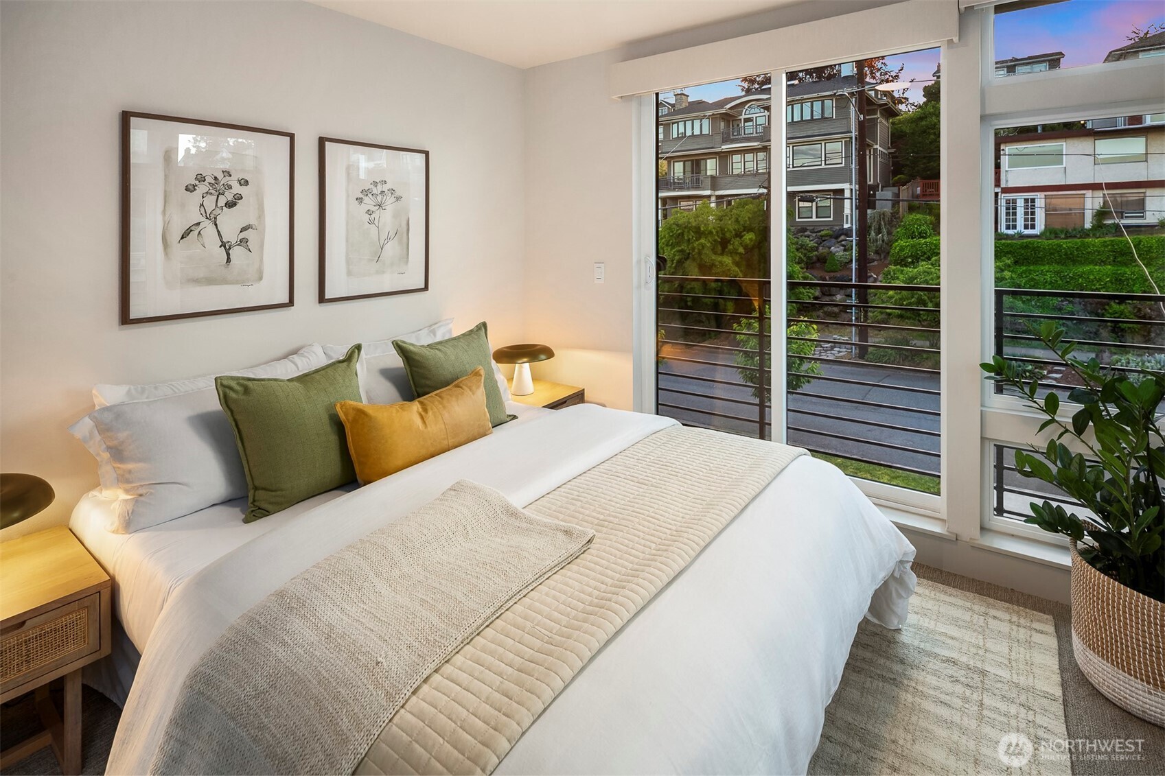 1516 Bigelow Avenue N Seattle WA 98109