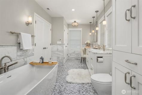 5230 NE 75th Street Seattle WA 98115