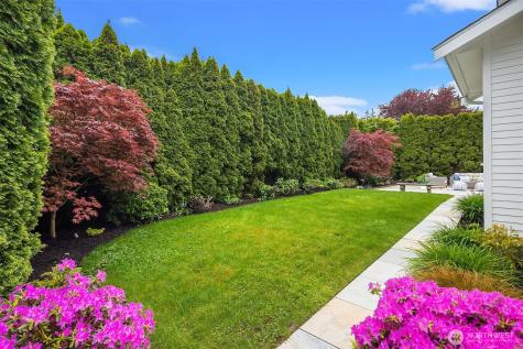 5230 NE 75th Street Seattle WA 98115