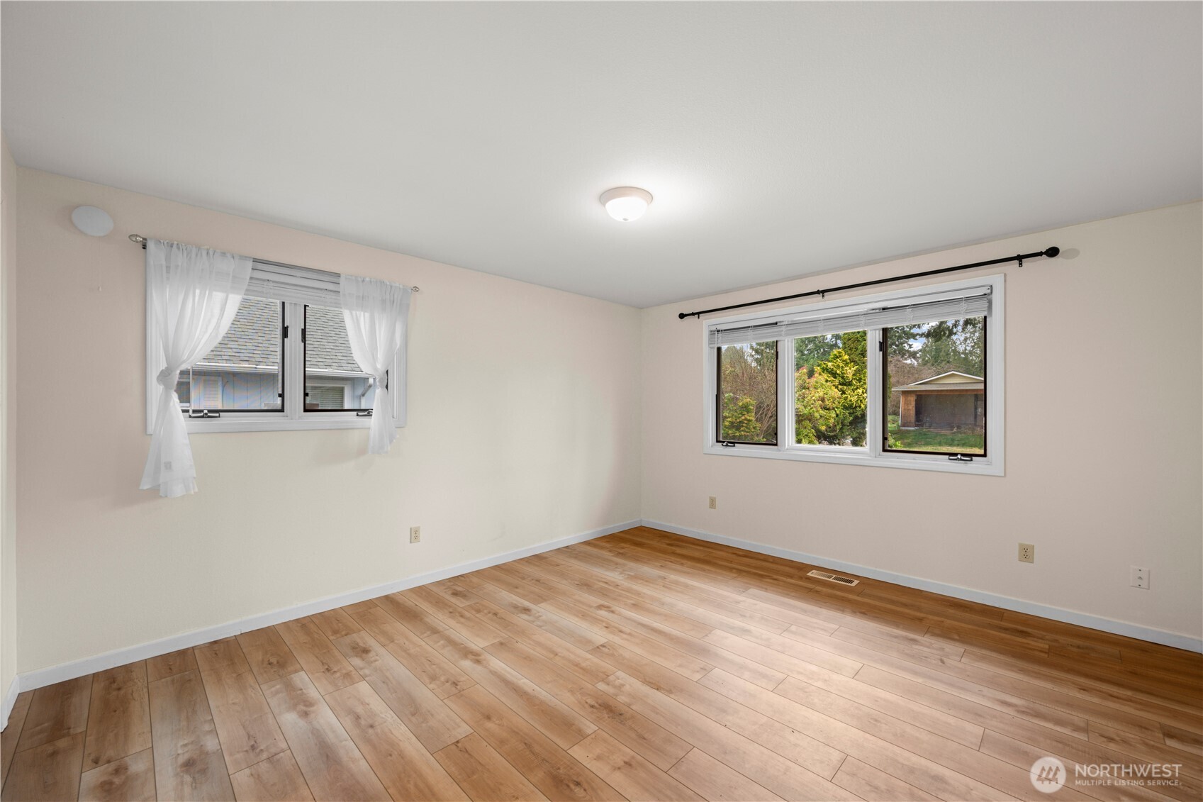 314 Dungeness Meadows Sequim WA 98382