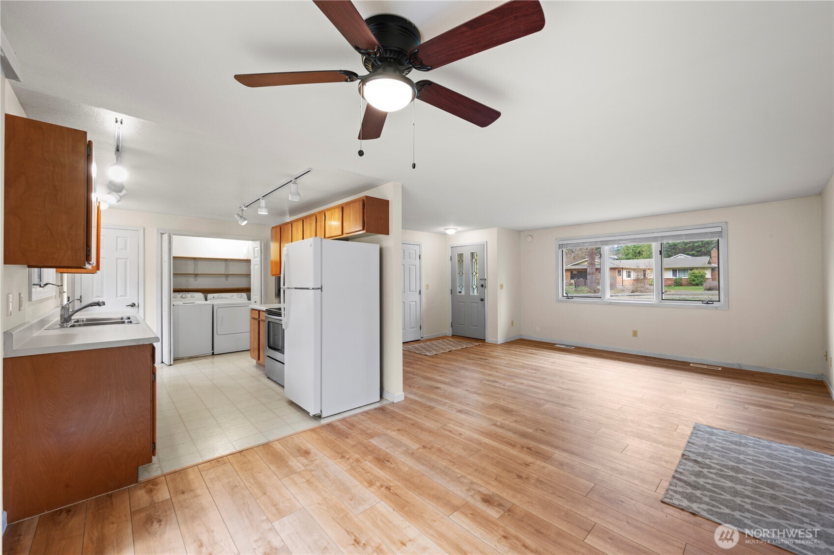 314 Dungeness Meadows Sequim WA 98382