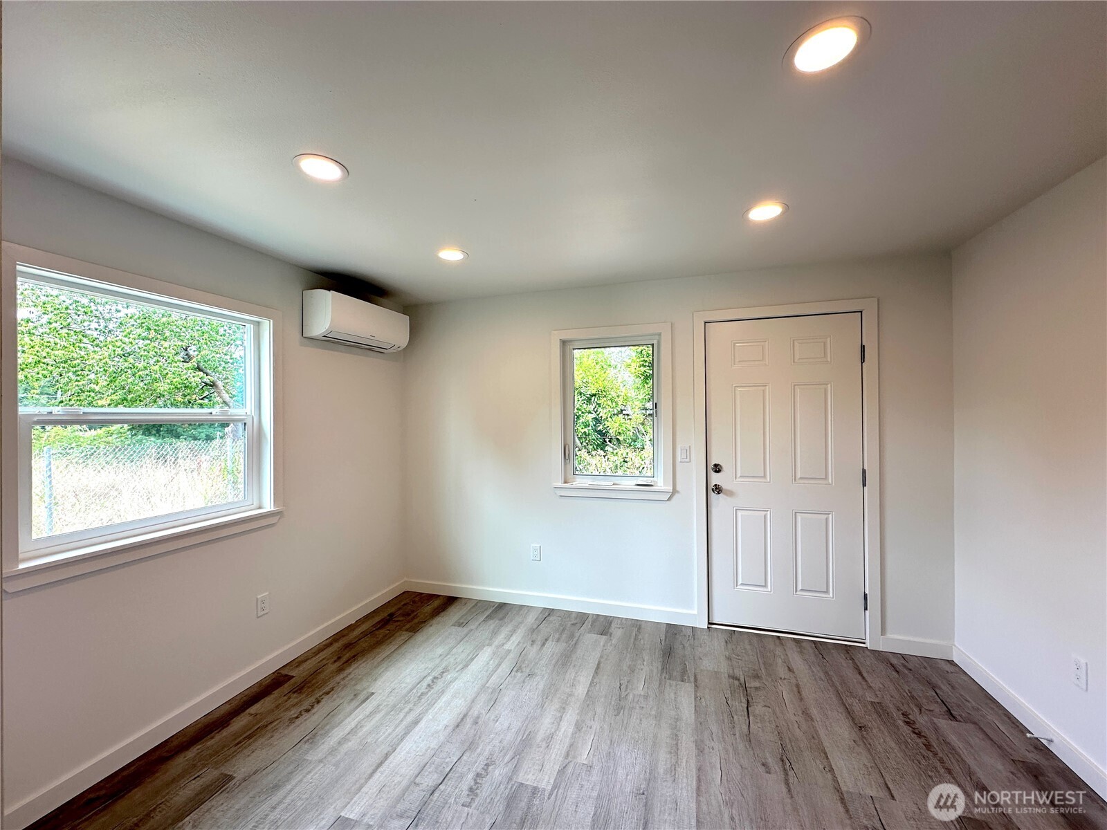 1743 SE Crawford Road Port Orchard WA 98366