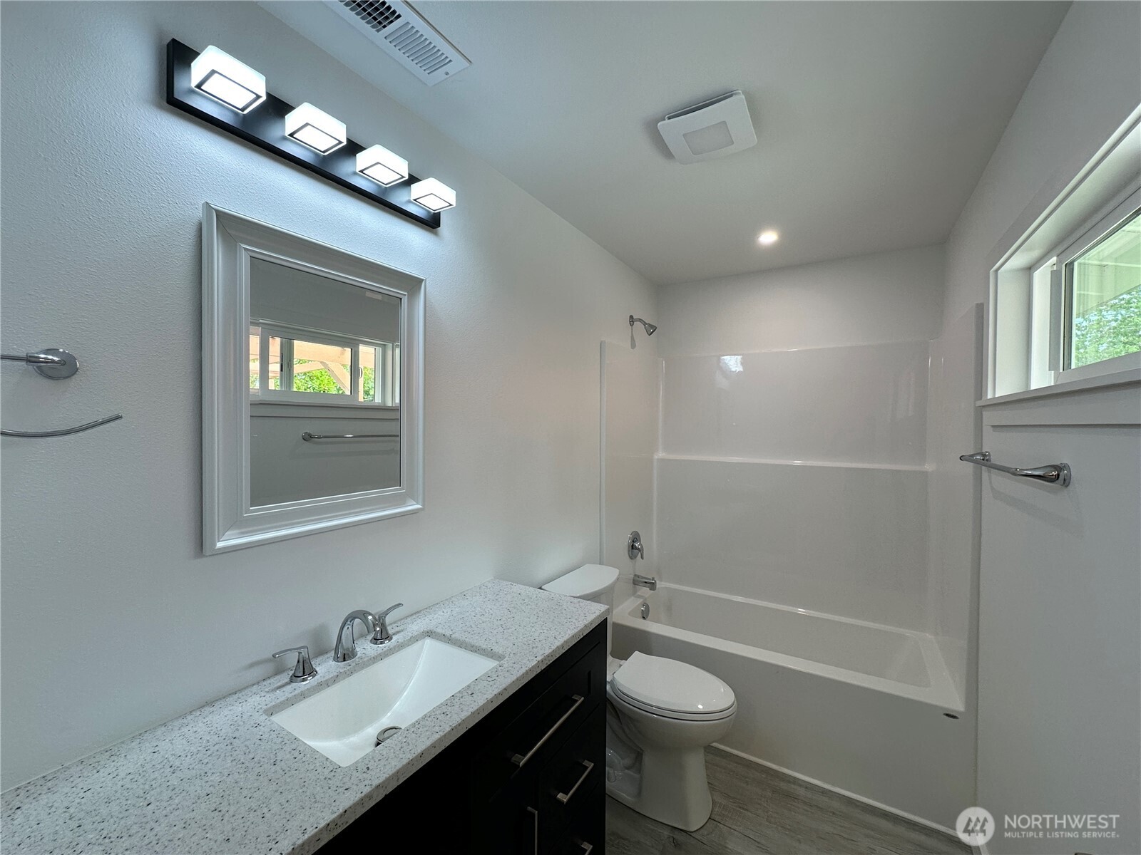 1743 SE Crawford Road Port Orchard WA 98366