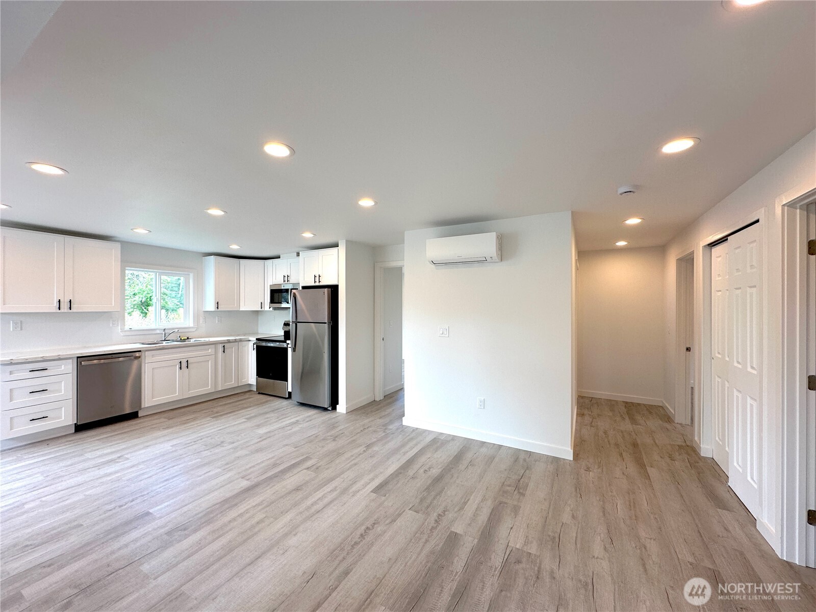 1743 SE Crawford Road Port Orchard WA 98366