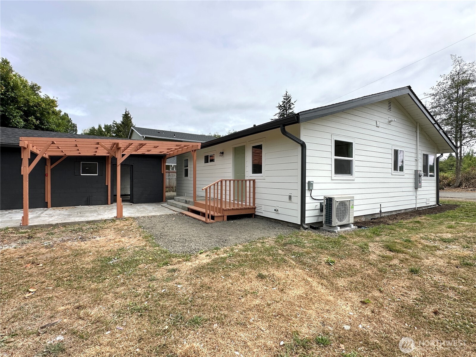 1743 SE Crawford Road Port Orchard WA 98366