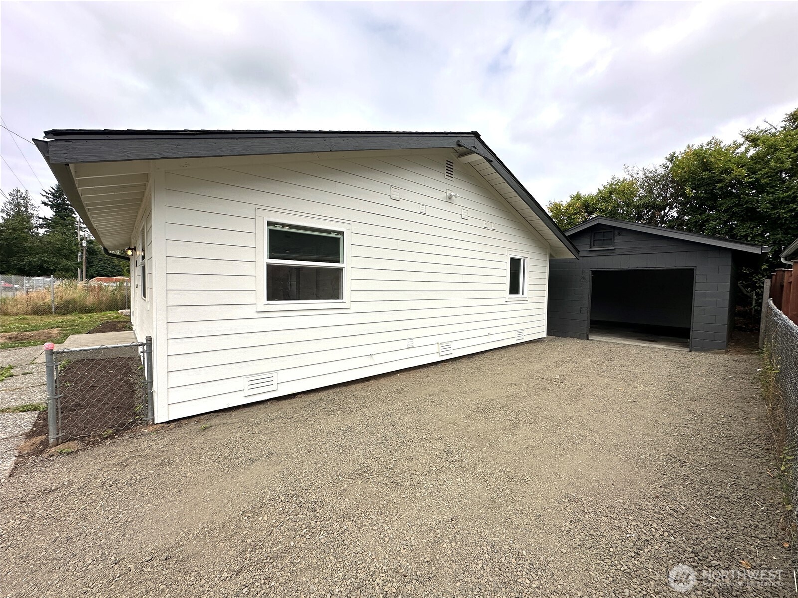 1743 SE Crawford Road Port Orchard WA 98366