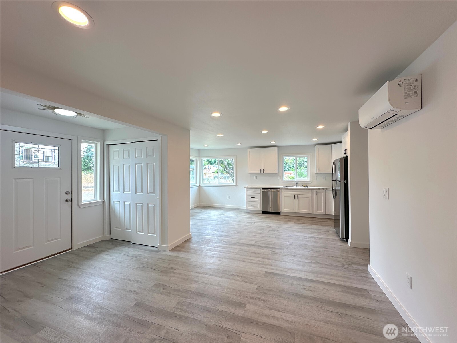 1743 SE Crawford Road Port Orchard WA 98366