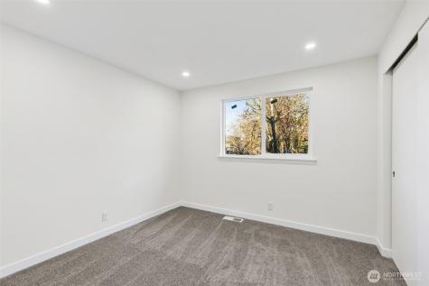 7002 42nd Avenue S Seattle WA 98118