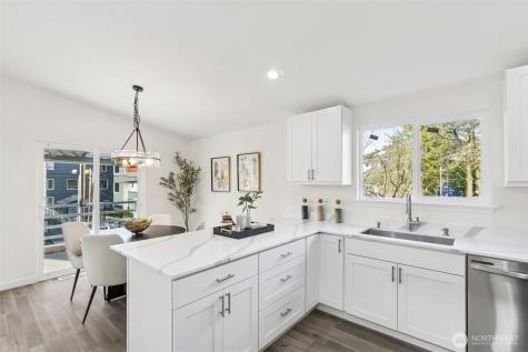 7002 42nd Avenue S Seattle WA 98118