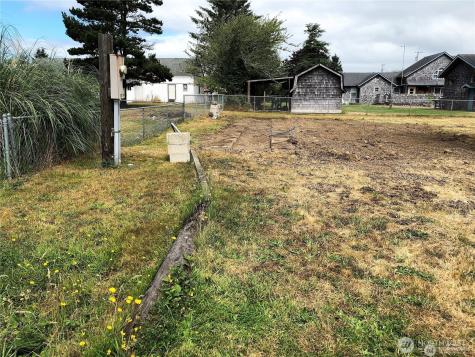 210 W Tacoma Avenue Westport WA 98595