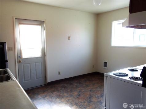 210 W Tacoma Avenue Westport WA 98595